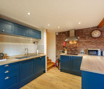 2 Eden Grove Cottages - Modern Kitchen